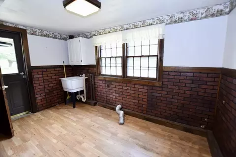 579 S St E, Raynham, MA 02767 photo 5