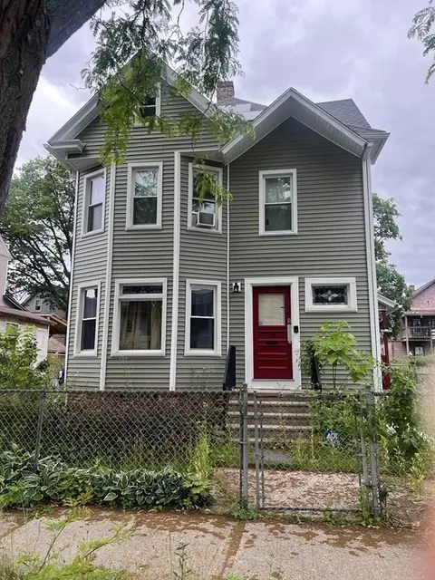 28 Wilmont St, Springfield, MA 01108