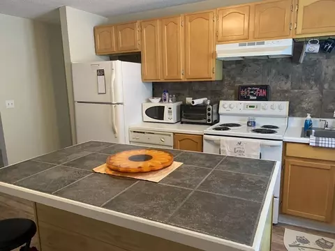 201 Pearce St #3E, Fall River, MA 02720 photo 3