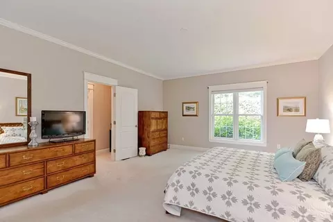 112 Jarvis Cir, Needham, MA 02492 photo 13