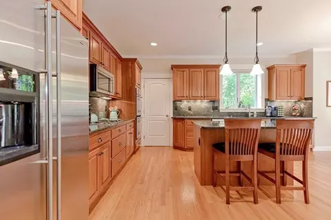 112 Jarvis Cir, Needham, MA 02492 photo 8
