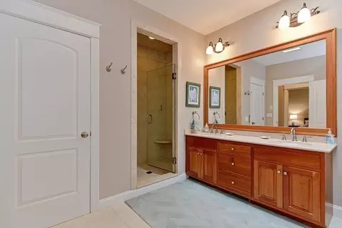 112 Jarvis Cir, Needham, MA 02492 photo 14