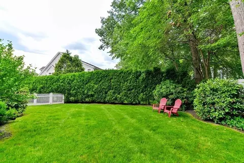 112 Jarvis Cir, Needham, MA 02492 photo 33
