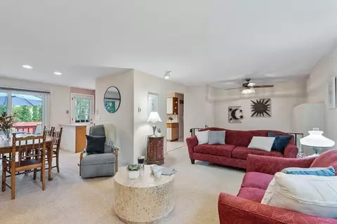99 Moore Ave, Worcester, MA 01602 photo 6
