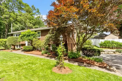 99 Moore Ave, Worcester, MA 01602