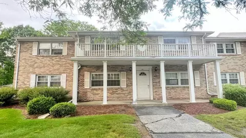 60 Washington Park Dr #4, Andover, MA 01810