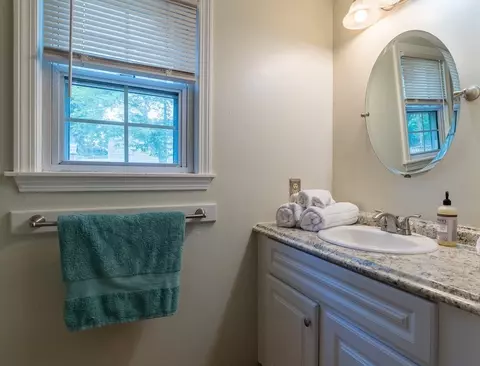 73 Sawmill Rd, Springfield, MA 01118 photo 15
