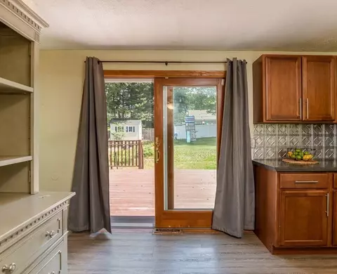 73 Sawmill Rd, Springfield, MA 01118 photo 8