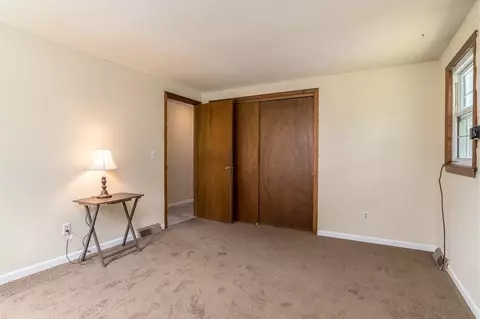 73 Sawmill Rd, Springfield, MA 01118 photo 9