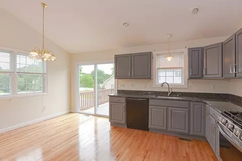 28 Aroostook St, Worcester, MA 01606 photo 7