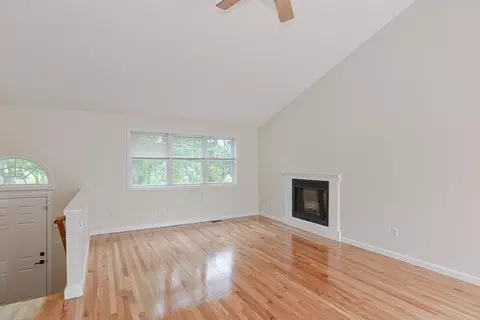 28 Aroostook St, Worcester, MA 01606 photo 13