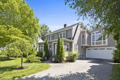 27 N Hancock St, Lexington, MA 02420