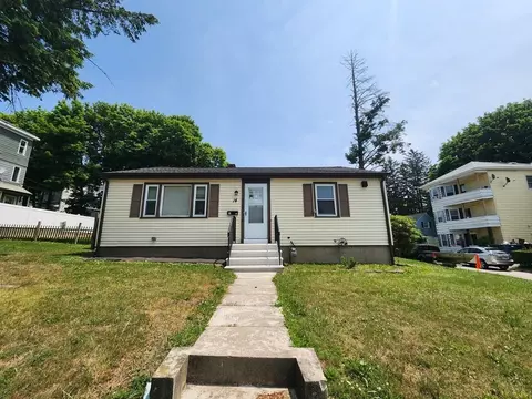 14 Louise St, Worcester, MA 01607