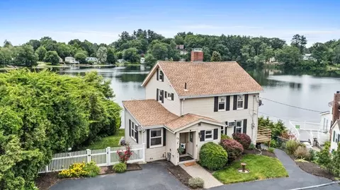15 Pond Vw, Northborough, MA 01532