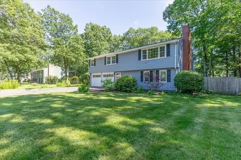 77 Pine St, Natick, MA 01760 photo 1