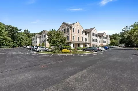 135 Beach Rd #208, Salisbury, MA 01952
