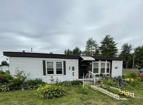 53 Warfield Dr, Westfield, MA 01085