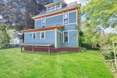 161 Florida St, Springfield, MA 01109 photo 32