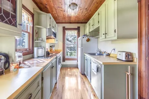161 Florida St, Springfield, MA 01109 photo 15