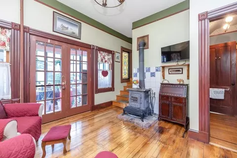 161 Florida St, Springfield, MA 01109 photo 19