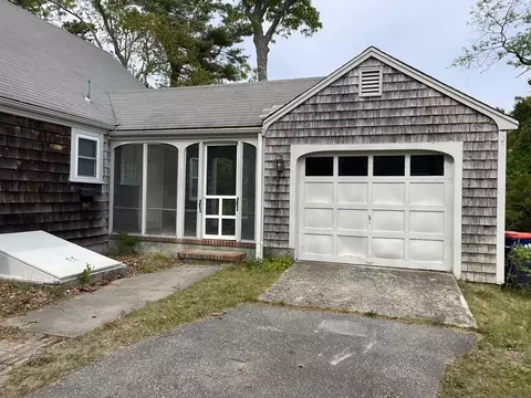 56 Warr Ave, Wareham, MA 02571 photo 3