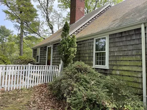 56 Warr Ave, Wareham, MA 02571 photo 2