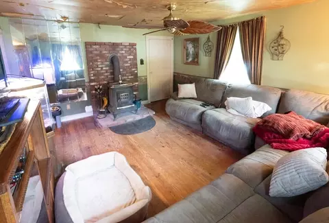 94 S Main St, Ashburnham, MA 01430 photo 7
