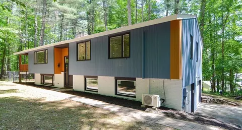 27 Adams Dr, Stow, MA 01775