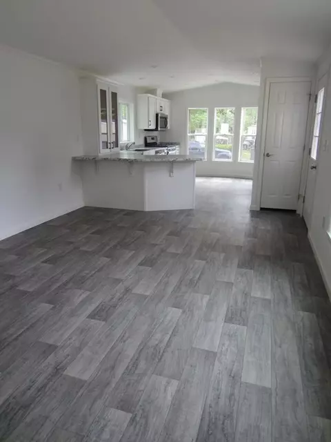 112 Kristen Ln, Wareham, MA 02571 photo 8