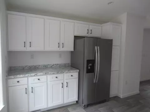 112 Kristen Ln, Wareham, MA 02571 photo 2