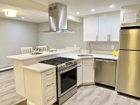 175 Brooks St #B, Boston, MA 02128