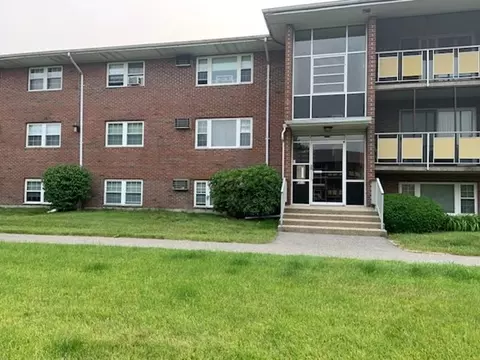 213 Rock St #K2, Norwood, MA 02062