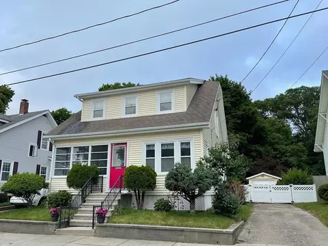85 Wingold, Fall River, MA 02720