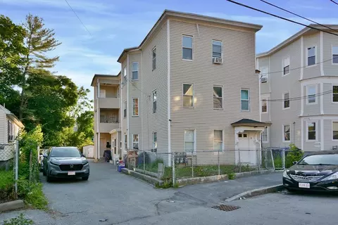 8 Fulton St, Lawrence, MA 01841