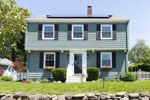 13 Balch St, Beverly, MA 01915 photo 2