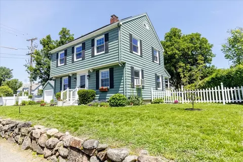 13 Balch St, Beverly, MA 01915 photo 3