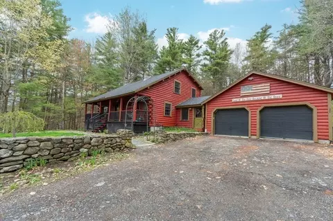 555 Clark St, Gardner, MA 01440