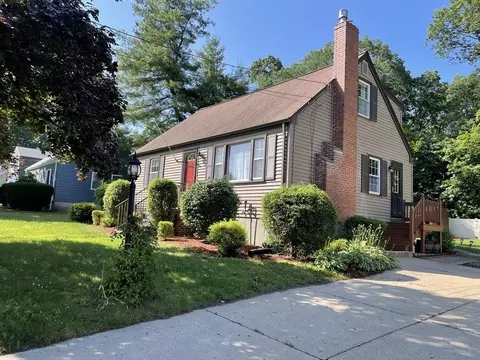 676 Oak, Franklin, MA 02038