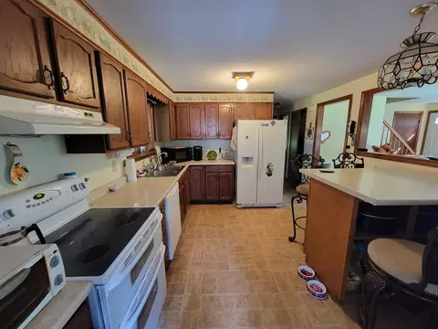208 Old Belchertown Rd, Ware, MA 01082 photo 6