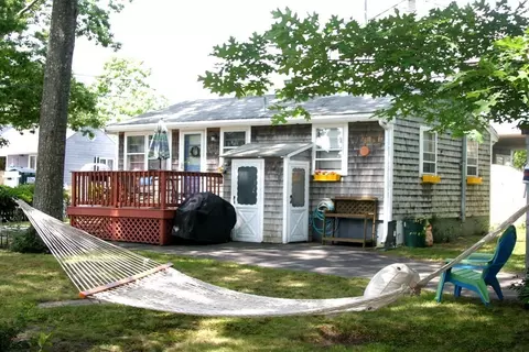 24 Mckinley St, Wareham, MA 02571 photo 2