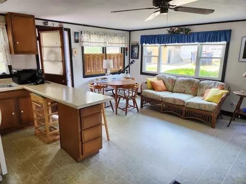 24 Mckinley St, Wareham, MA 02571 photo 5