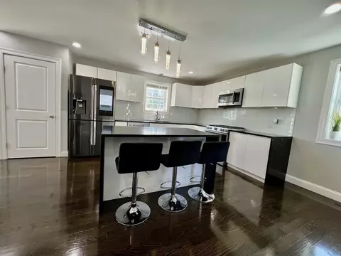 17 Haskins St, Worcester, MA 01604 photo 3