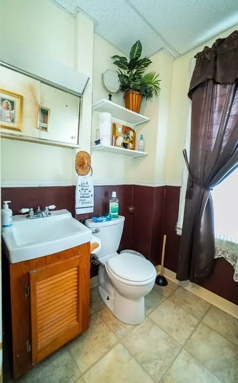 403 America St, Fall River, MA 02721 photo 7