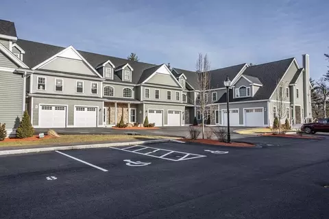 100 Lebaron Blvd #8, Lakeville, MA 02347