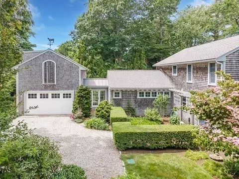 11 Bayberry Ln, Marion, MA 02738