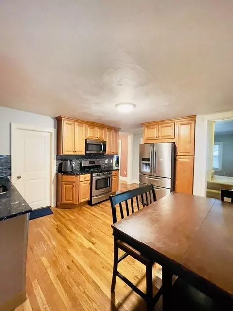 19 Bertram St, Lowell, MA 01851 photo 9
