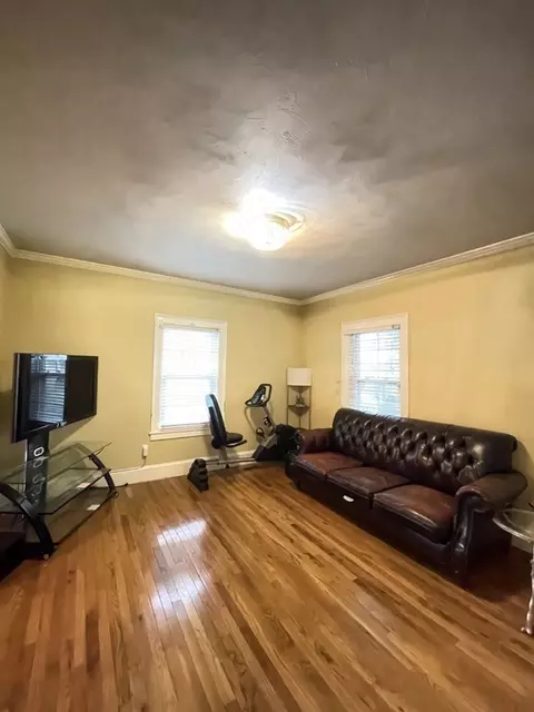 19 Bertram St, Lowell, MA 01851 photo 6