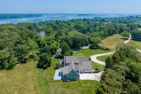 2 Maple Ln, Westport, MA 02790