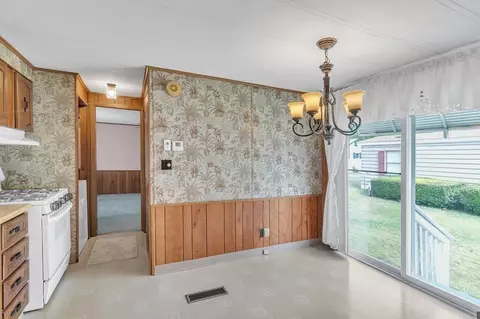 44 Contessa Dr, Springfield, MA 01119 photo 12