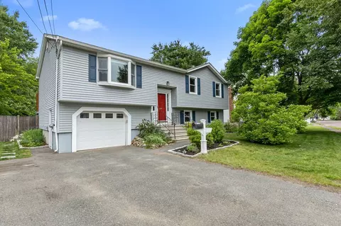 7 Robb Rd, Beverly, MA 01915